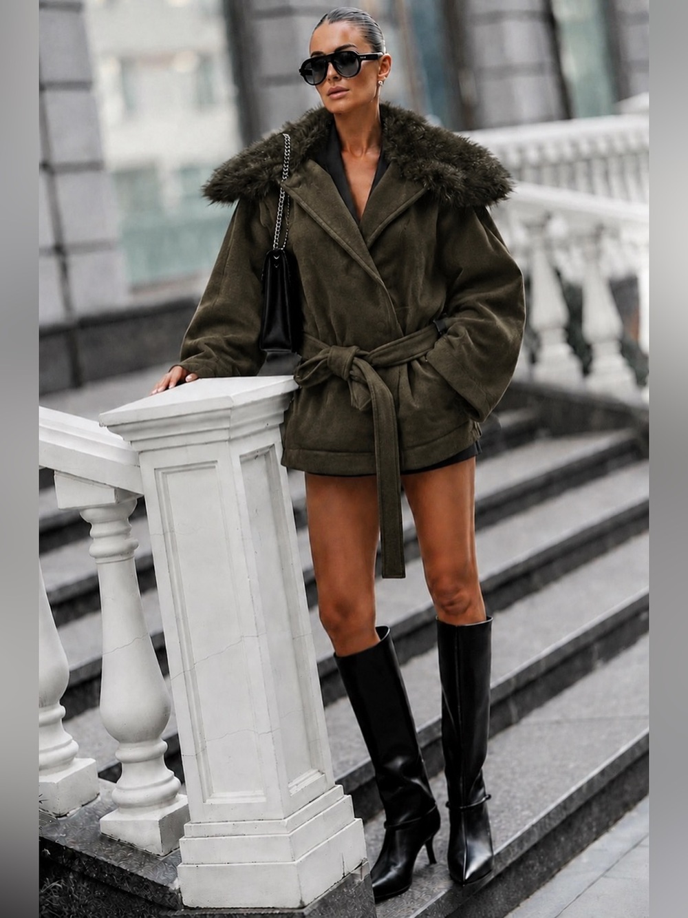 NEW ZARA WOOL BLEND COAT LUXURY WITH FAUX FUR COLLAR XS
🚨NO DISCOUNT